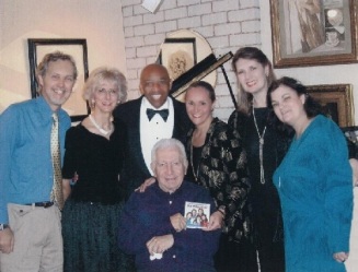 Youth for Human Rights International benefit concert (photo YFHR International)