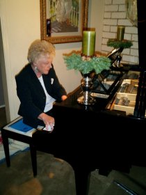 Deon Neilsen Price (photo by Ray Korns)