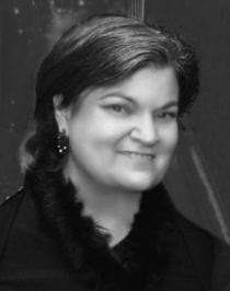 Carol Worthey (Headshot 5)